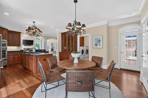 Dining - 107 Eagle, Williamsburg, VA 23188 photo 4 of 4