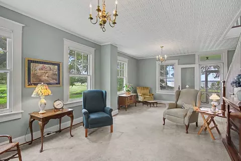 Living - 51 Seabee Pt, Hampton, VA 23669 photo 1 of 3