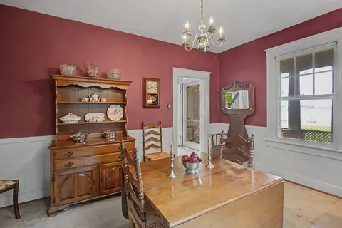 Dining - 51 Seabee Pt, Hampton, VA 23669 photo 3 of 4