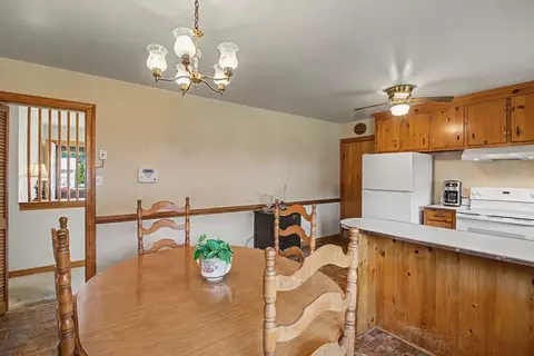 Dining - 904 Thornbriar Ct, Hampton, VA 23661 photo 2 of 2