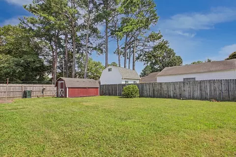 Exterior - 904 Thornbriar Ct, Hampton, VA 23661 photo 5 of 5