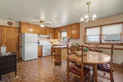 Kitchen - 904 Thornbriar Ct, Hampton, VA 23661 photo 1 of 4
