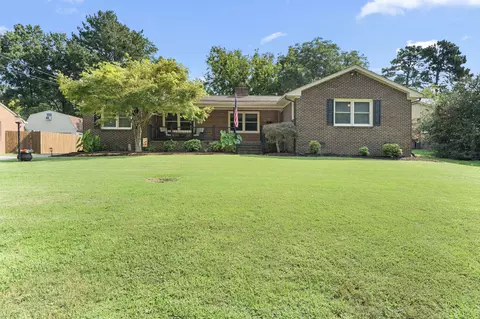 12 Everett Dr, Newport News, VA 23602