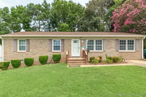 108 Sylvia Ln, Newport News, VA 23602