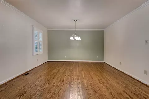 Living - 112 Winter E, Williamsburg, VA 23188 photo 3 of 5