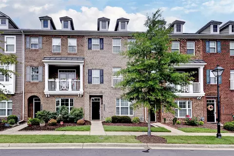4939 Settlers Market Blvd, Williamsburg, VA 23188