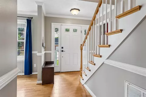 Entry Way - 16 Diamond Hill Rd, Hampton, VA 23666 photo 2 of 6