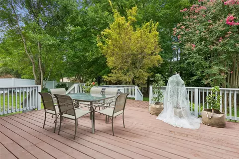 Exterior - 16 Diamond Hill Rd, Hampton, VA 23666 photo 3 of 10