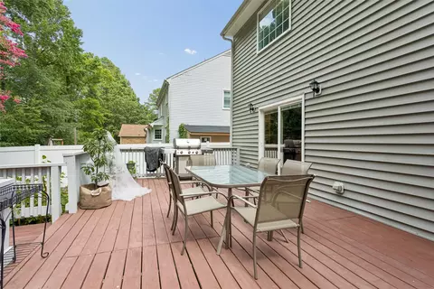 Exterior - 16 Diamond Hill Rd, Hampton, VA 23666 photo 4 of 10