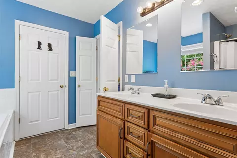Bath - 16 Diamond Hill Rd, Hampton, VA 23666 photo 3 of 6