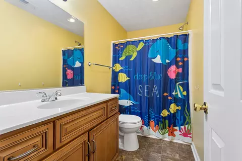 Bath - 16 Diamond Hill Rd, Hampton, VA 23666 photo 5 of 6