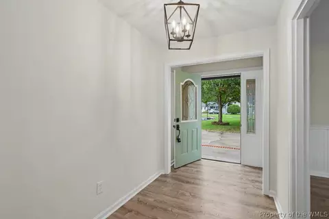 Entry Way - 501 Carters Grove Ct, Hampton, VA 23663 photo 2 of 3