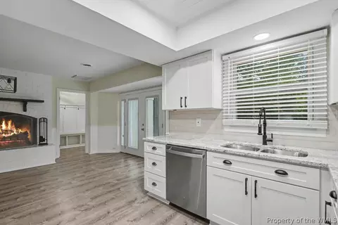 Kitchen - 501 Carters Grove Ct, Hampton, VA 23663 photo 6 of 6