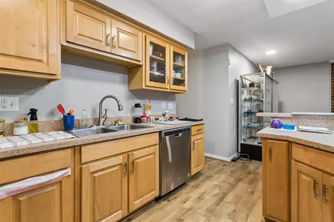 Kitchen - 1044 Clipper Dr, Hampton, VA 23669 photo 2 of 3