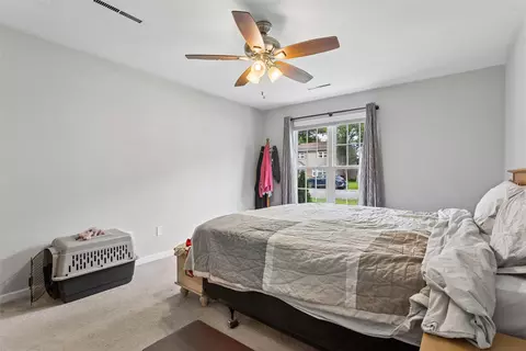 Bedroom - 1044 Clipper Dr, Hampton, VA 23669 photo 5 of 7