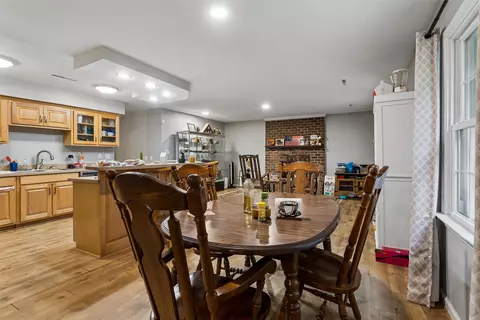 Dining - 1044 Clipper Dr, Hampton, VA 23669 photo 1 of 3