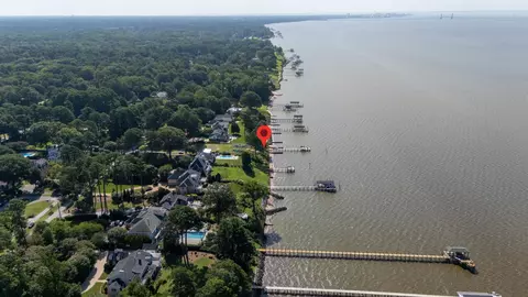 803 Riverside Dr, Newport News, VA 23606