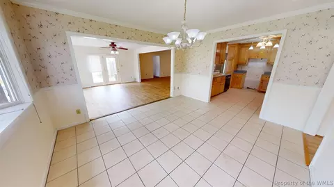 Dining - 8 Tom Jones Ct, Hampton, VA 23666 photo 3 of 6