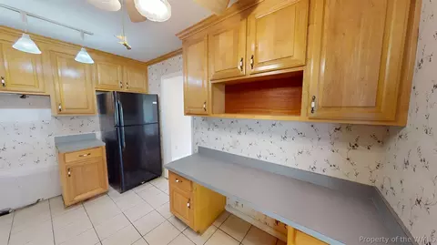 Kitchen - 8 Tom Jones Ct, Hampton, VA 23666 photo 5 of 5