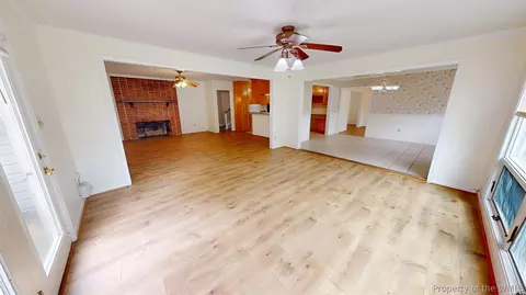 Living - 8 Tom Jones Ct, Hampton, VA 23666 photo 6 of 8