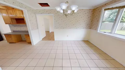 Dining - 8 Tom Jones Ct, Hampton, VA 23666 photo 1 of 6