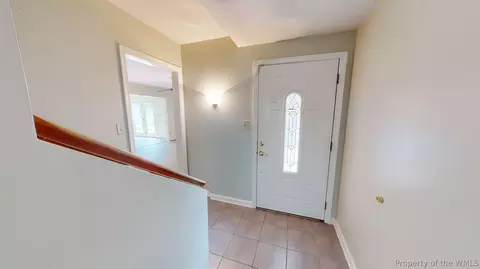 Entry Way - 8 Tom Jones Ct, Hampton, VA 23666 photo 1 of 2