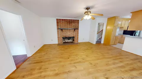 Living - 8 Tom Jones Ct, Hampton, VA 23666 photo 3 of 8