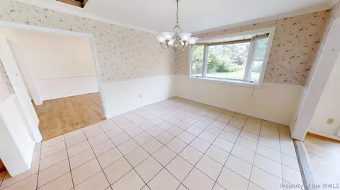 Dining - 8 Tom Jones Ct, Hampton, VA 23666 photo 2 of 6
