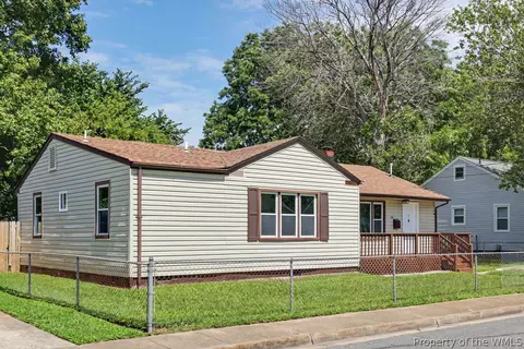 102 W Kelly Ave, Hampton, VA 23663