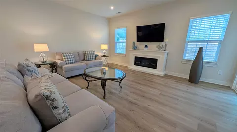 Living - 605 Tranquility Dr, Williamsburg, VA 23185 photo 2 of 3