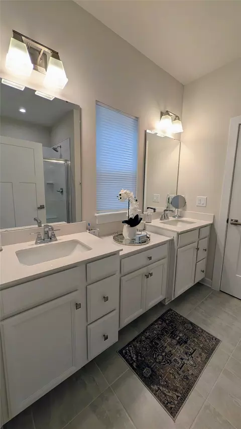 Bath - 605 Tranquility Dr, Williamsburg, VA 23185 photo 2 of 7