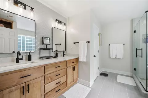 Bath - 7065 Kenthurst Rd, Lanexa, VA 23089 photo 3 of 5