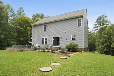 Exterior - 7065 Kenthurst Rd, Lanexa, VA 23089 photo 6 of 13