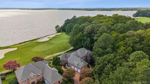 View/Area - 2941 Barrets Pointe Rd, Williamsburg, VA 23185 photo 4 of 13