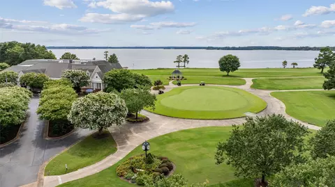 View/Area - 2941 Barrets Pointe Rd, Williamsburg, VA 23185 photo 17 of 21