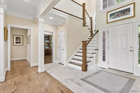 Entry Way - 2941 Barrets Pointe Rd, Williamsburg, VA 23185 photo 4 of 6