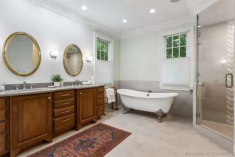 Bath - 2941 Barrets Pointe Rd, Williamsburg, VA 23185 photo 2 of 8