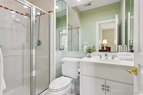 Bath - 2941 Barrets Pointe Rd, Williamsburg, VA 23185 photo 7 of 8