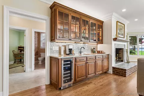 Kitchen - 2941 Barrets Pointe Rd, Williamsburg, VA 23185 photo 10 of 10