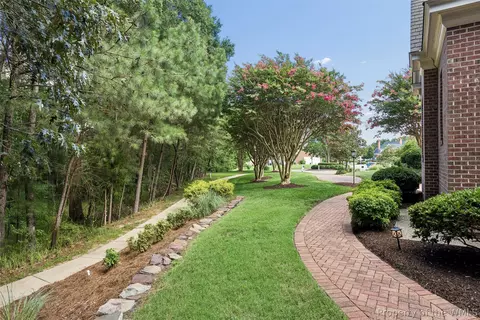 Exterior - 2941 Barrets Pointe Rd, Williamsburg, VA 23185 photo 6 of 8