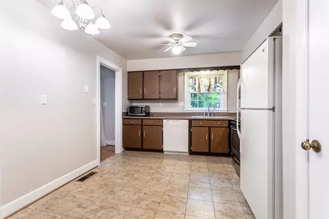 Kitchen - 1184 Jamestown Rd #23, Williamsburg, VA 23185 photo 1 of 4