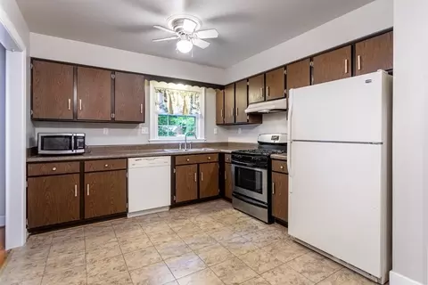Kitchen - 1184 Jamestown Rd #23, Williamsburg, VA 23185 photo 4 of 4