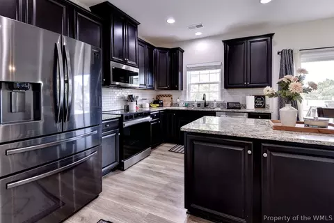 Kitchen - 6 Ada Ct, Hampton, VA 23666 photo 3 of 5