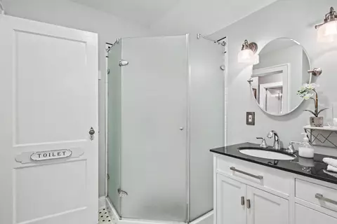 Bath - 103 Locust Ave, Hampton, VA 23661 photo 2 of 2