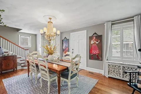 Dining - 103 Locust Ave, Hampton, VA 23661 photo 3 of 4