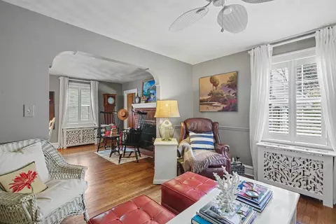 Living - 103 Locust Ave, Hampton, VA 23661 photo 5 of 5