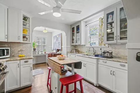 Kitchen - 103 Locust Ave, Hampton, VA 23661 photo 2 of 5