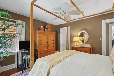 Bedroom - 103 Locust Ave, Hampton, VA 23661 photo 2 of 6