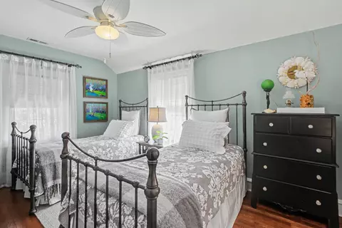 Bedroom - 103 Locust Ave, Hampton, VA 23661 photo 5 of 6