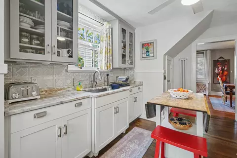 Kitchen - 103 Locust Ave, Hampton, VA 23661 photo 4 of 5